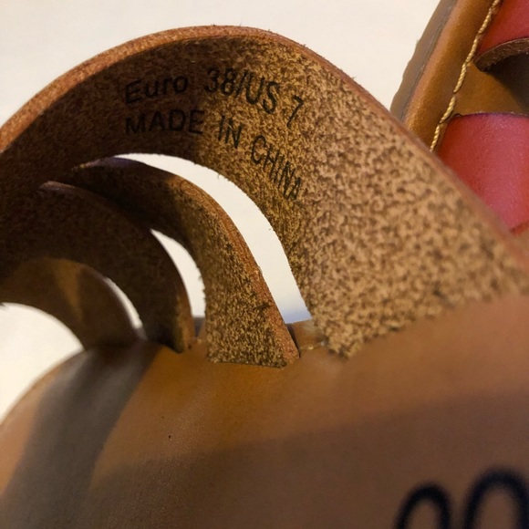 DONATED 2 Lips Too Slide In Sandals - Picture 16 of 16